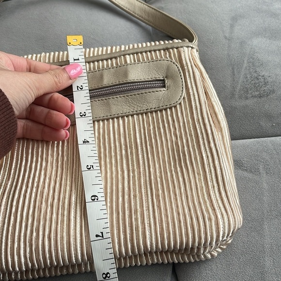 Vintage Cream Shoulder Bag - Picture 3 of 7